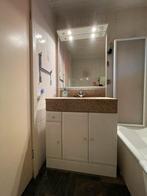 Meuble de salle de bain (armoire+vasque marbre+miroir), Utilisé