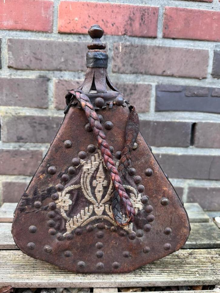 18de/19de eeuwse poedertas voor geweer, Antiek en Kunst, Antiek | Overige Antiek, Ophalen of Verzenden