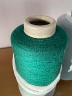 2 bobijnen vilt garen groen, Ophalen, Nieuw, Breien, Wol of Garen