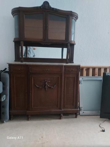 Oud antiek kast  beschikbaar voor biedingen