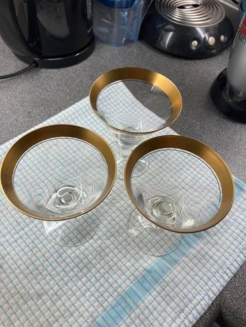 3 champagne Minton Tiffin Franciscan kristallen glazen beschikbaar voor biedingen