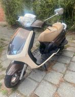 Peugeot vivacity 3, Fietsen en Brommers, Ophalen, Zo goed als nieuw, Elektrisch, Peugeot