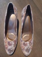 Gabor lederen pumps maat 41 mooie afwerking bloemenmotief, Kleding | Dames, Schoenen, Ophalen, Pumps, Gabor, Nieuw