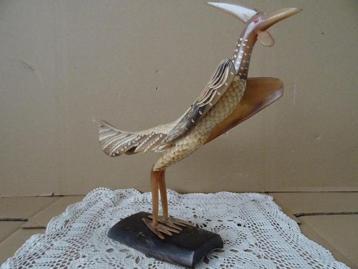 Indonesisch beeld vogel fazant beeld gemaakt van hoorn 27cm, Antiek en Kunst, Kunst | Niet-Westerse kunst, Ophalen of Verzenden