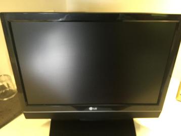 Téléviseur LCD marque LG 48 cms