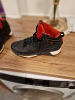 Adidas basketball schoenen, Sport en Fitness, Ophalen of Verzenden, Zo goed als nieuw, Schoenen