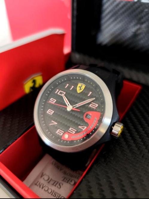 Montre Scuderia Ferrari Lap Time
Racing, Handtassen en Accessoires, Horloges | Heren, Nieuw, Ophalen of Verzenden