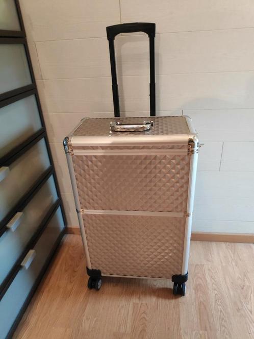 Trolley case hair  - kapperskoffer, Handtassen en Accessoires, Uiterlijk | Haarverzorging, Zo goed als nieuw, Overige typen, Ophalen