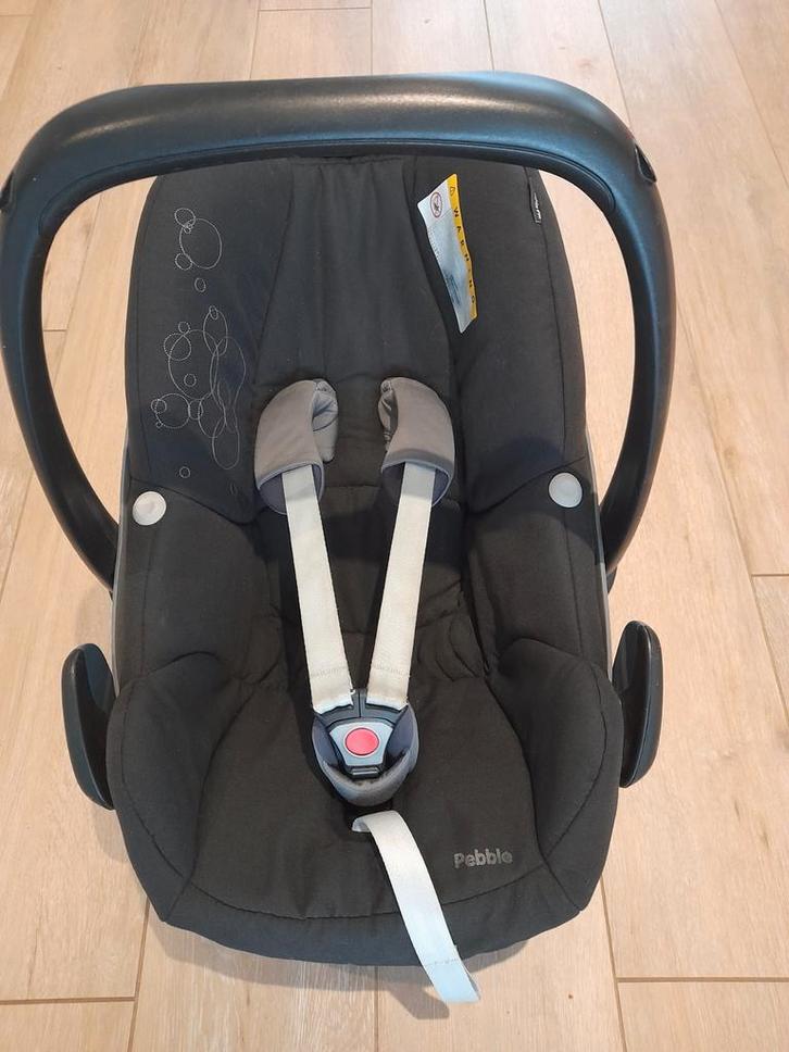 Maxi Cosi Pebble met slaapzak, Kinderen en Baby's, Autostoeltjes, Autogordel, Ophalen