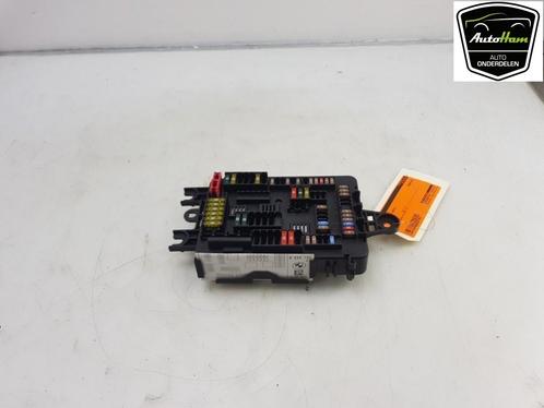 ZEKERINGKAST BMW 3 serie (F30) (61149259466), Auto-onderdelen, Elektronica en Kabels, BMW, Gebruikt