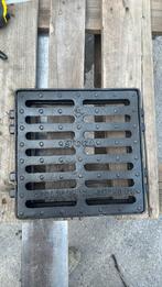Nieuw STORA rioolrooster — 30 x 30 cm — gietijzer, Doe-het-zelf en Bouw, Buizen en Afvoer, Ophalen, Zo goed als nieuw