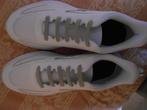 " WITTE SPORTSCHOENEN " NIEUW !! Maat 42, Ophalen of Verzenden, Nieuw