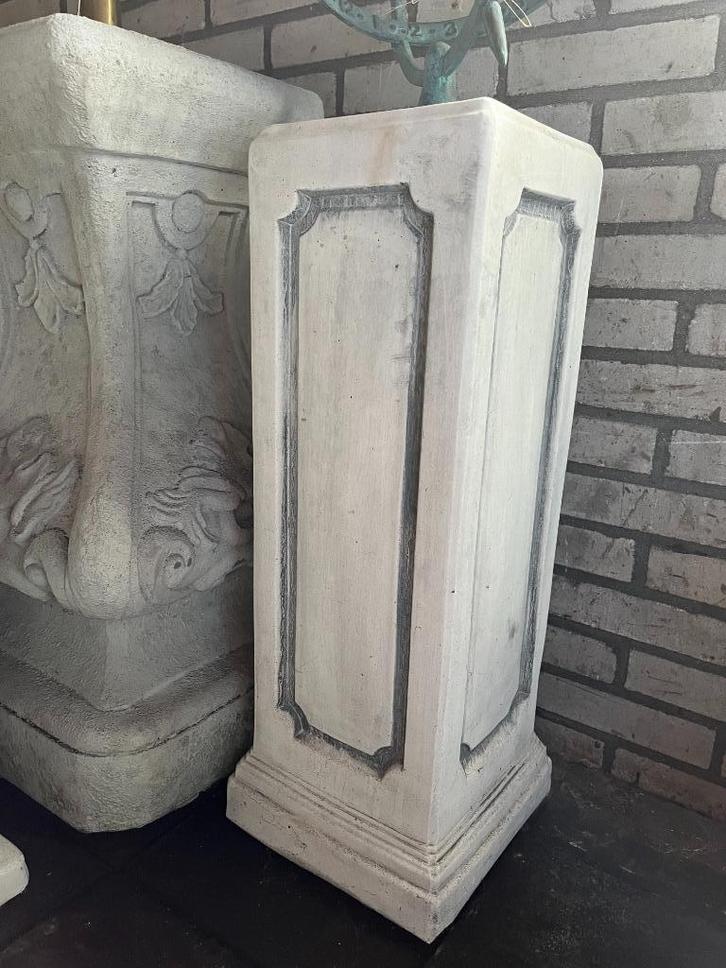 Sokkels zuilen consoles voeten pilaren beton betonnen, Huis en Inrichting, Woonaccessoires | Zuilen en Pilaren, Nieuw, Ophalen