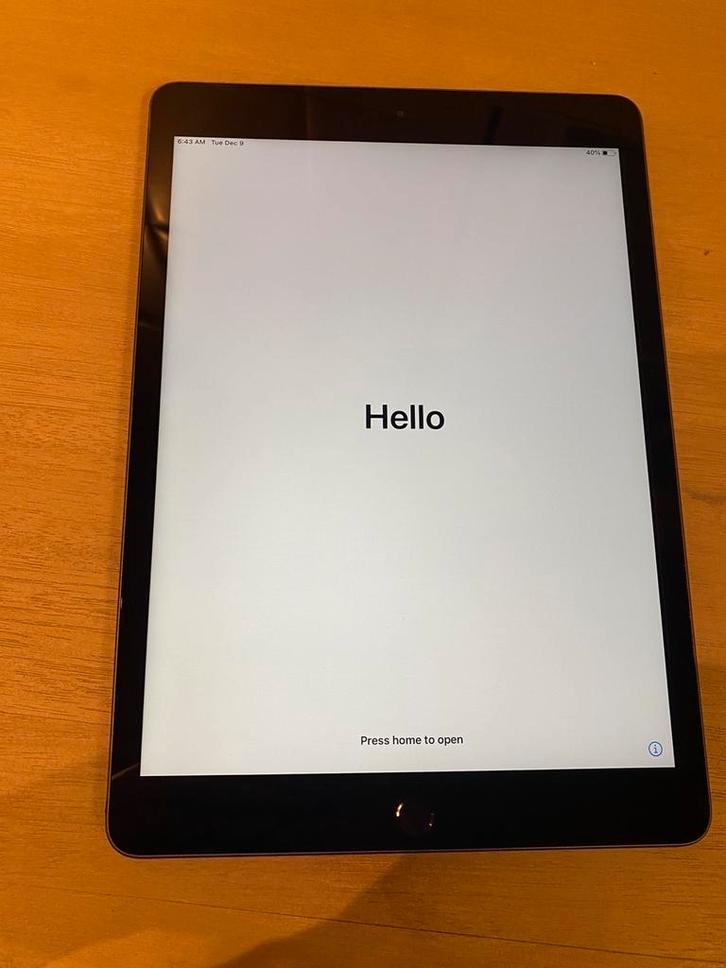 Ipad 8e generatie - 128GB - zeer goede staat - met hoes, Computers en Software, Apple iPads, Zo goed als nieuw, Apple iPad, Wi-Fi