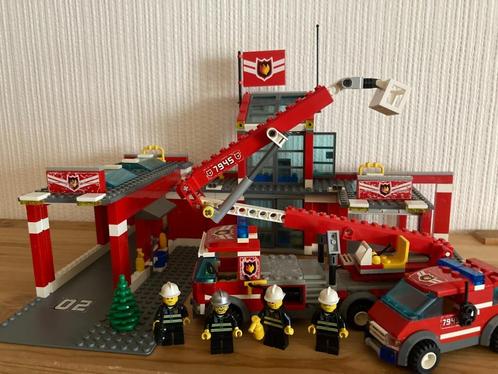 Lego City Brandweer kazerne - 7945, Enfants & Bébés, Jouets | Duplo & Lego, Lego, Ensemble complet, Enlèvement ou Envoi