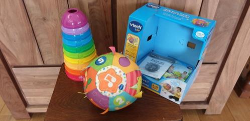 Balle d'éveil Vtech + Tasses Roul'Empilo Fisher-Price, Enfants & Bébés, Jouets | Vtech, Utilisé, 6 mois à 2 ans, Enlèvement ou Envoi