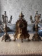Antieke koperen pendule met set kandelaars, Antiek en Kunst, Ophalen