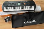 Casio SA-77 mini keyboard + tas + adapter, Comme neuf, Casio, Enlèvement