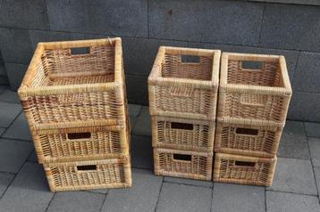 Rieten mandjes beschikbaar voor biedingen