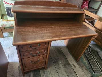 Bureau  beschikbaar voor biedingen
