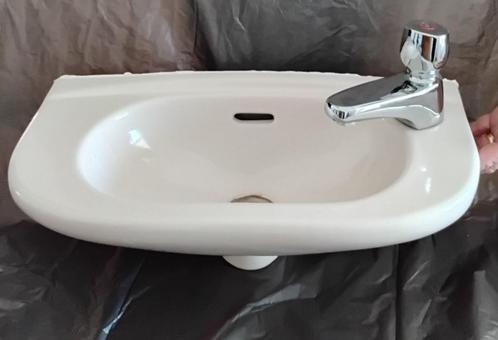 Wc lavabo fontein met kraan, Doe-het-zelf en Bouw, Sanitair, Gebruikt, Kraan, Chroom, Steen, Ophalen