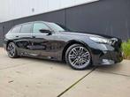 BMW 520 dA Touring *AUT.*M-PAKKET*PANO DAK*HK SOUND*HUD*, Auto's, BMW, Automaat, Zwart, Zwart, USB