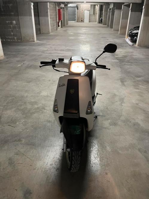Neco Lola, Fietsen en Brommers, Snorfietsen en Snorscooters, Zo goed als nieuw, Ophalen