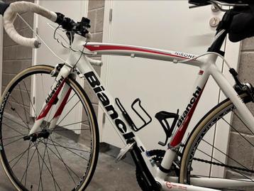Bianchi Via Nirone 7 - Rood/Wit; Shimano Tiagra, Enlèvement, Comme neuf