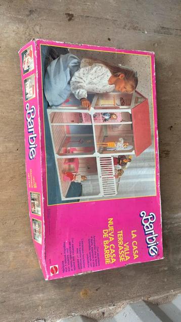 Barbie poppenhuis beschikbaar voor biedingen