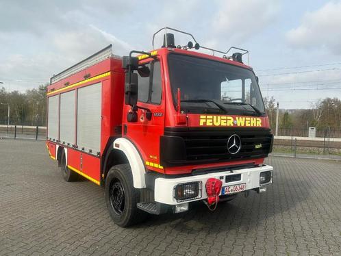 Mercedes Benz 4x4 Mobilhome 1222 AF expeditie, Auto's, Vrachtwagens, Particulier, 4x4, Trekhaak, Mercedes-Benz, Diesel, Euro 1