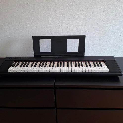 Yamaha np-12b, Muziek en Instrumenten, Piano's, Zo goed als nieuw, Piano, Zwart, Ophalen