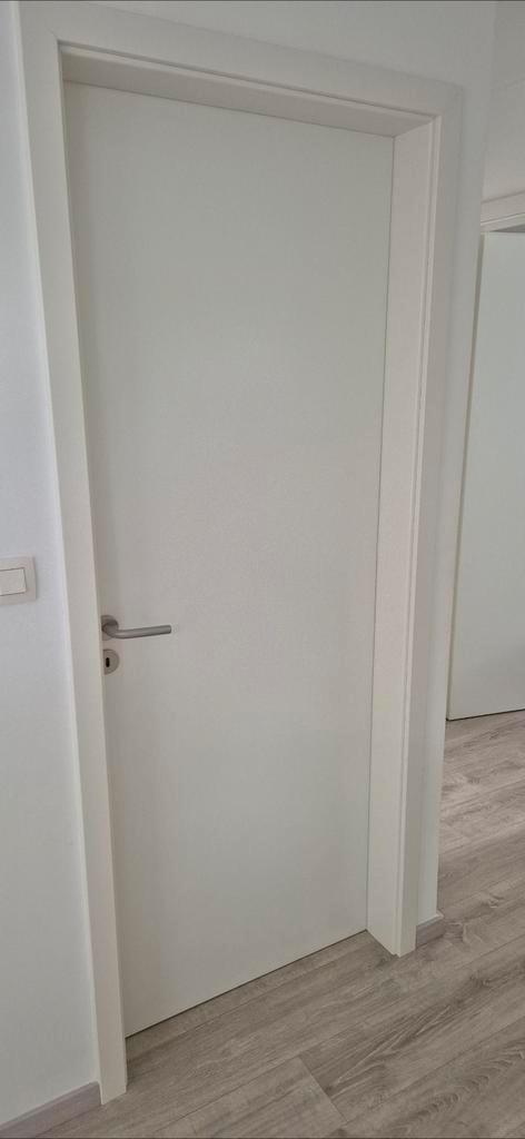 Nieuw Binnendeuren Theuma Witlakdeur. Incl omkasting en slot, Doe-het-zelf en Bouw, Deuren en Vliegenramen, Nieuw, Ophalen