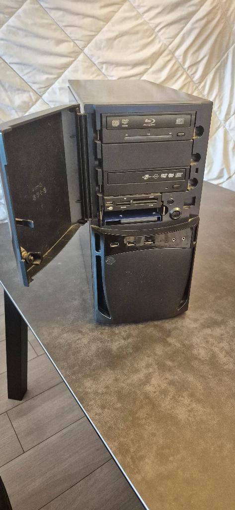 Tweedehands Desktop PC, Computers en Software, Desktop Pc's, Gebruikt, 3 tot 4 Ghz, HDD, SSD, 8 GB, Met videokaart, Ophalen