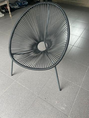Zwarte Acapulco-stoel – indoor/outdoor beschikbaar voor biedingen