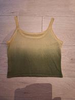 Topje (kort), maat S, kleurovergang lichtgeel naar mosgroen, Kleding | Dames, Topjes, Ophalen, Geel, Nieuw, Geen merk