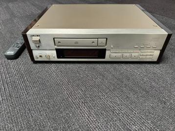 Sony CDP-X555ES beschikbaar voor biedingen