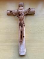 Kruisbeeld in steen, imitatie hout, Antiek en Kunst, Ophalen of Verzenden