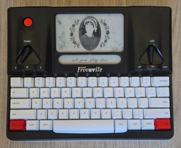 Machine à écrire intelligente à écriture libre, Enlèvement, Comme neuf