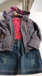 Bundel vestje, T-shirt, jeans rokje - Maat 104, Meisje, Ophalen of Verzenden, Meerdere, Overige typen