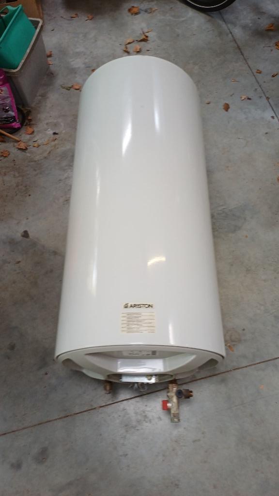 Electrische boiler Ariston, 200 liter., Doe-het-zelf en Bouw, Chauffageketels en Boilers, Gebruikt, Boiler, 100 liter of meer