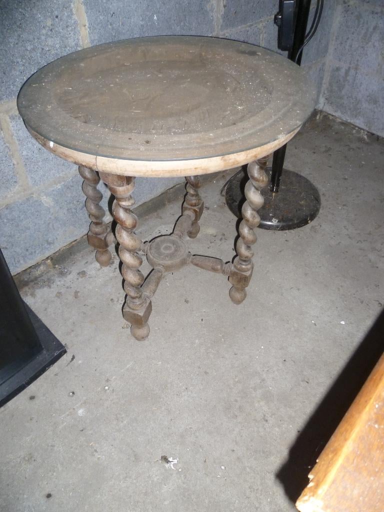 OUD TAFELTJE, Ophalen