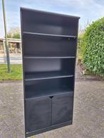 Zwarte boekenkast met planken en deuren / kast, 150 tot 200 cm, 25 tot 50 cm, Gebruikt, Met deur(en)