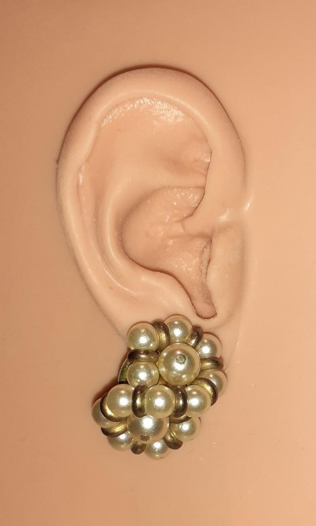 oorbellen vintage clipons gouden knoop met parel '60-'70, Handtassen en Accessoires, Oorbellen, Zo goed als nieuw, Knopjes of Stekers