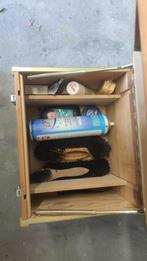 Armoire cirage avec son contenu, Ophalen