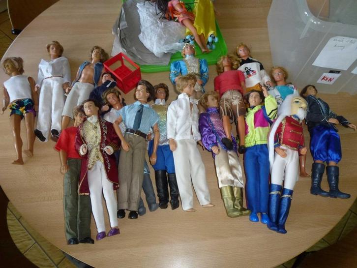 KEN - Barbie, Verzamelen, Poppen, Gebruikt, Kleertjes, Ophalen of Verzenden