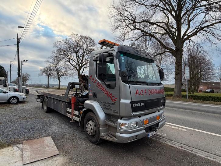 Daf lf55.220 trekmachine (250 pk motor), Auto's, Vrachtwagens, Particulier, DAF, Diesel, 2 deurs, Handgeschakeld, Zilver of Grijs