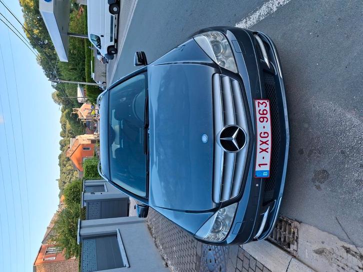 3600 euros le prix et pour exportation ou vrai vrai marchand, Auto's, Mercedes-Benz, Bedrijf, 200-Serie, Radio, Diesel, Euro 5