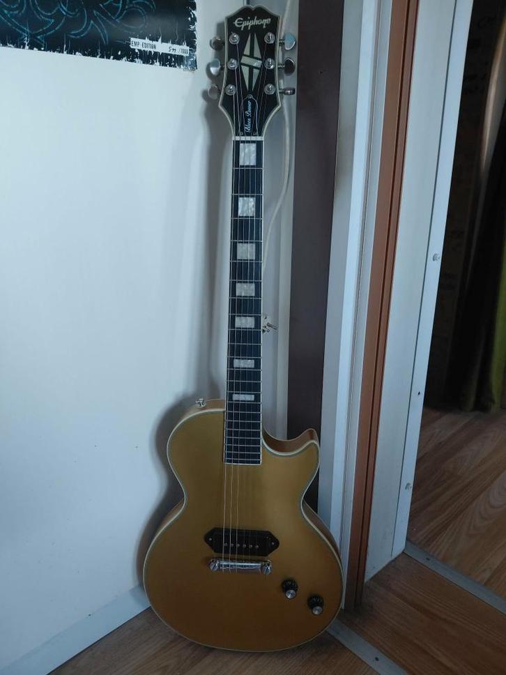 Epiphone en Wolf lp gitaren, Muziek en Instrumenten, Snaarinstrumenten | Gitaren | Elektrisch, Zo goed als nieuw, Solid body, Epiphone