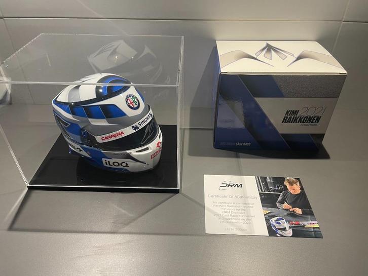 Kimi Raikkonen Limited Helm Last Race Signed! 1/2 + Vitrine, Hobby en Vrije tijd, Modelauto's | 1:18, Zo goed als nieuw, Ophalen of Verzenden