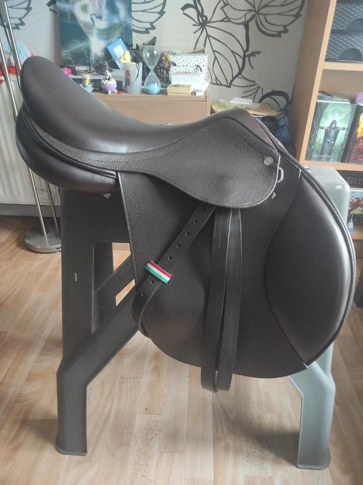 acavallo springzadel sella salto supreme evolution., Animaux & Accessoires, Chevaux & Poneys | Selles, Comme neuf, Obstacle, Enlèvement